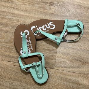 New Sandals | 8.5